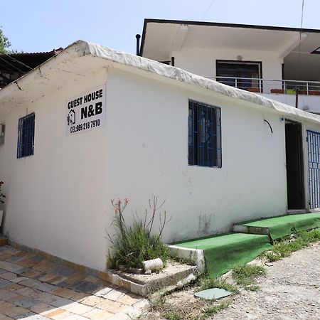 Guesthouse N&B Берат Екстериор снимка