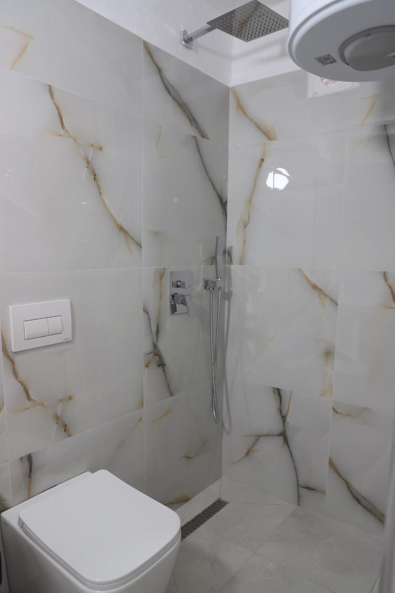 Guesthouse N&B Берат Екстериор снимка
