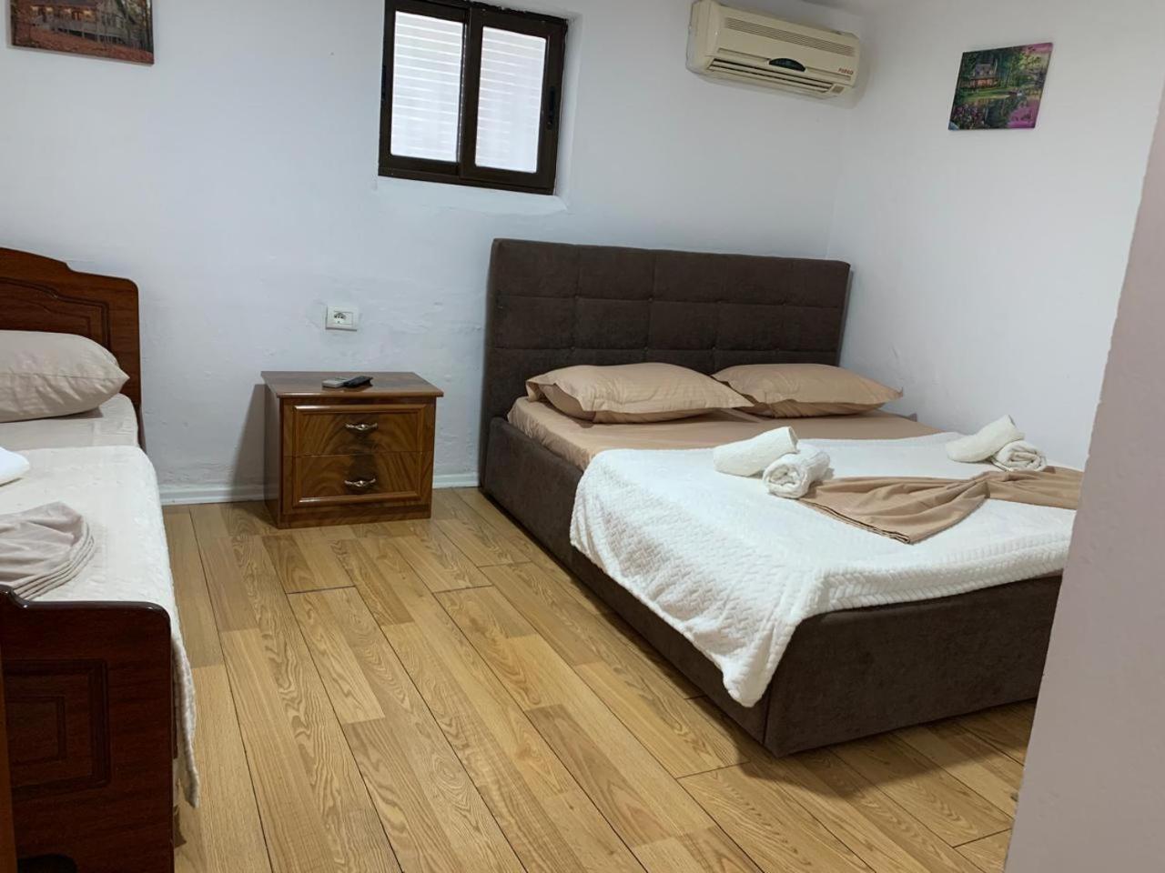 Guesthouse N&B Берат Екстериор снимка